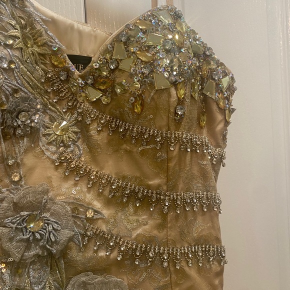 Evening Gown - Picture 3 of 8